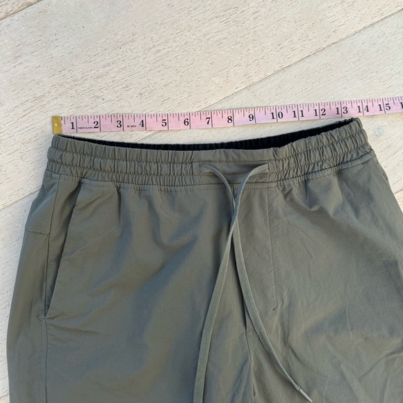 Lululemon men’s Bowline Short 8” RipstopSage size S - Picture 11 of 11
